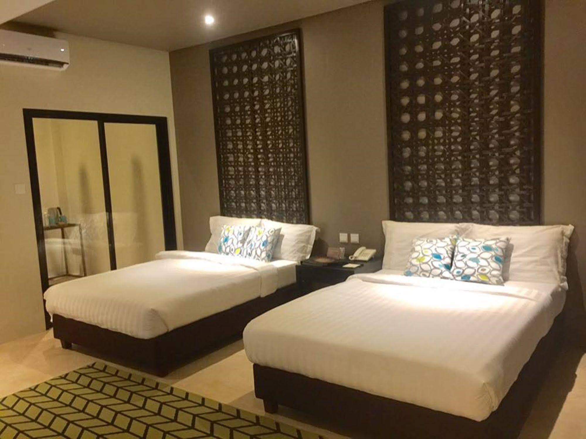 The Oriental Leyte Hotel Palo Exterior photo
