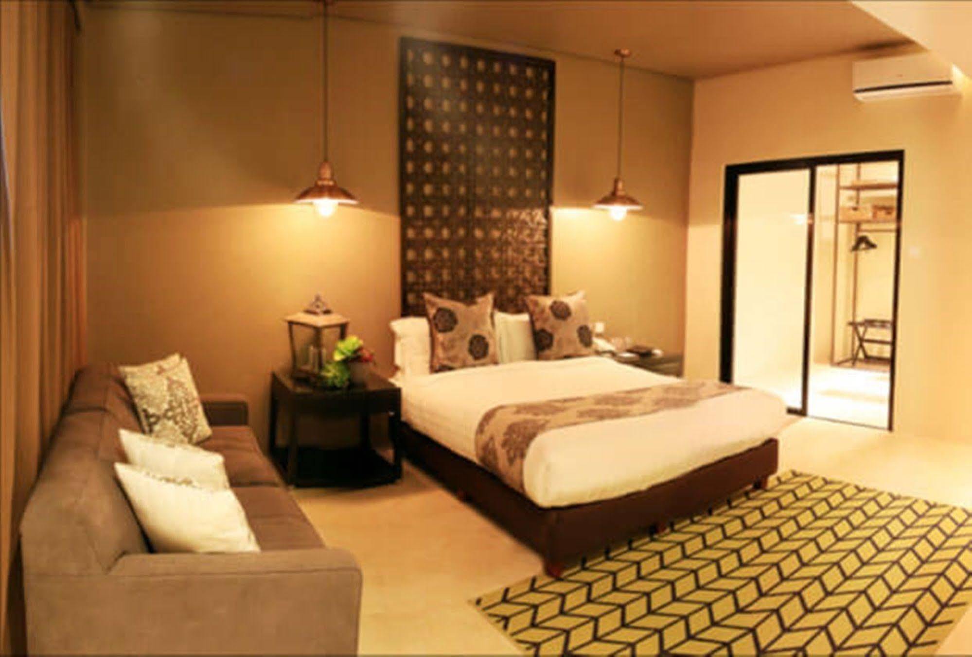 The Oriental Leyte Hotel Palo Exterior photo